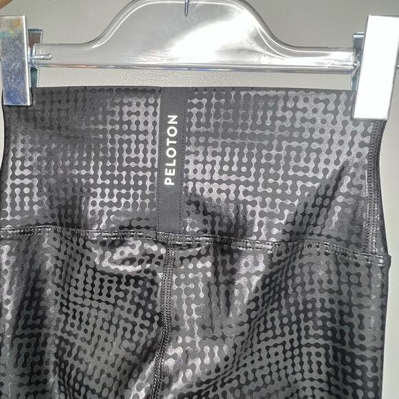 PELOTON Show Up Digital Foil Metallic High-Waist Legging Full-Length Black Sz XS - Picture 8 of 10